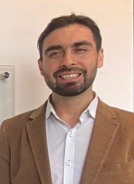 Juan Estay Cartró | Chile