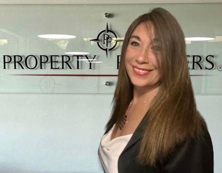 Irma Moris Contreras